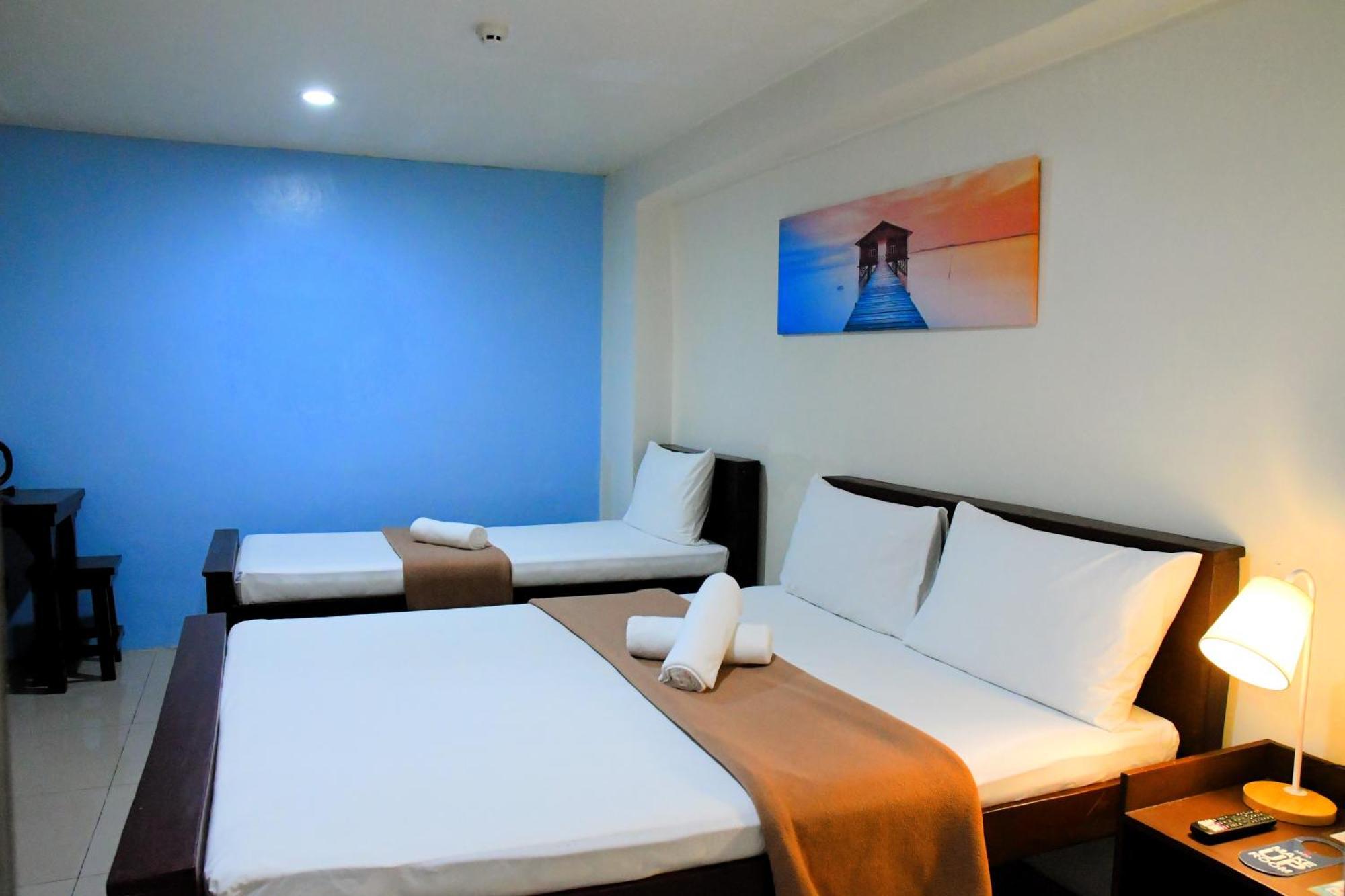 Arzo Hotel Makati Makati City Kültér fotó