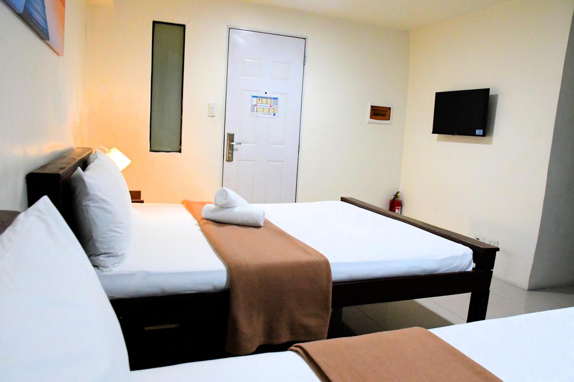 Arzo Hotel Makati Makati City Kültér fotó