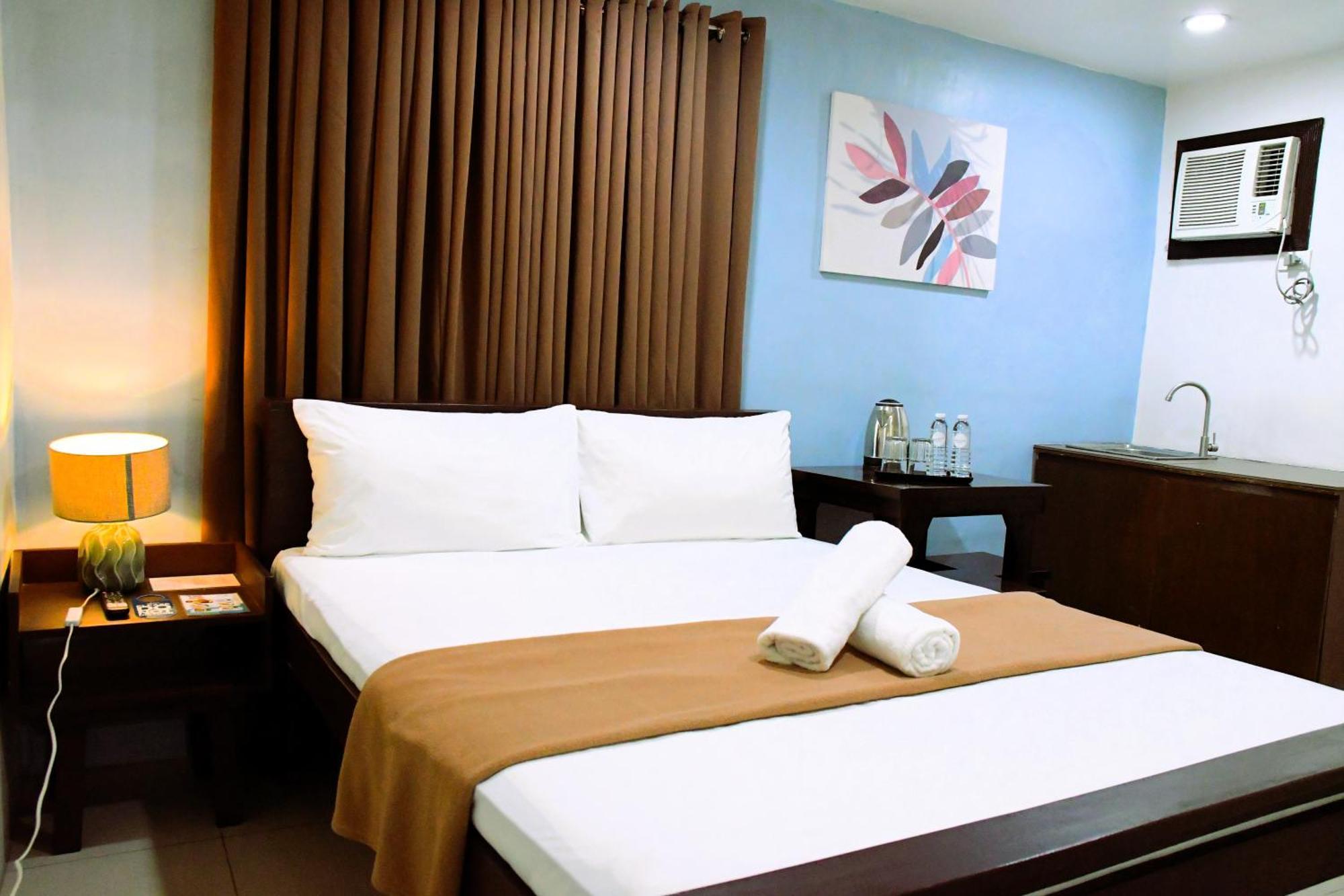Arzo Hotel Makati Makati City Kültér fotó