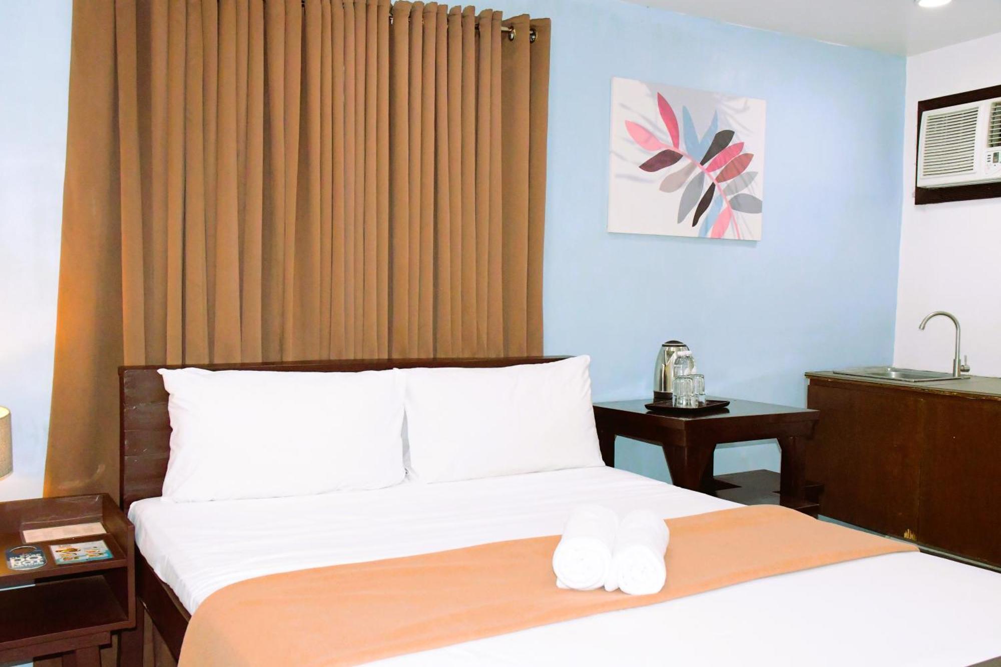 Arzo Hotel Makati Makati City Kültér fotó